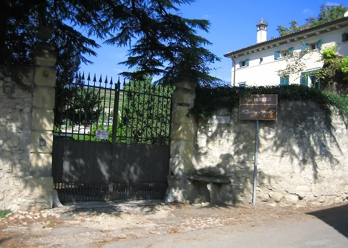 Monteleone Bed & Breakfast SantʼAmbrogio di Valpolicella